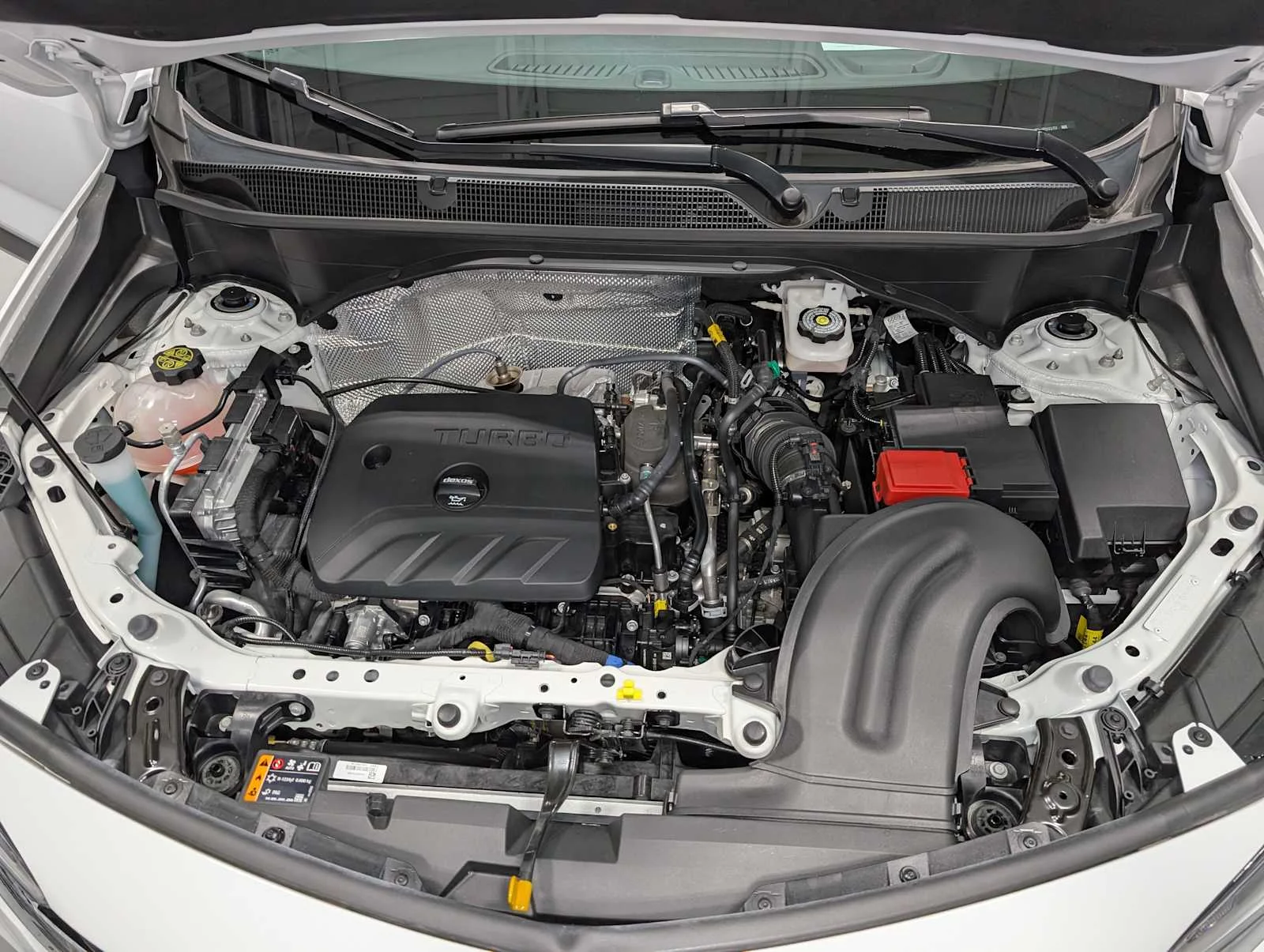 Used 2023 Summit White Buick Preferred image 14