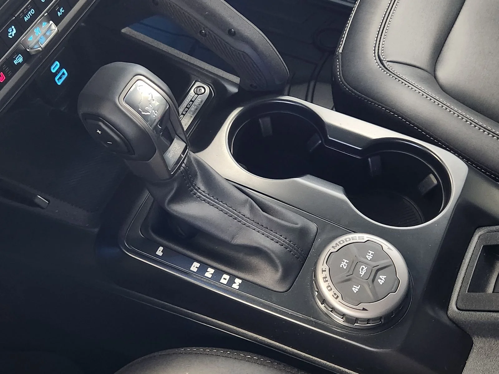 New 2025 Shadow Black Ford Badlands® image 13