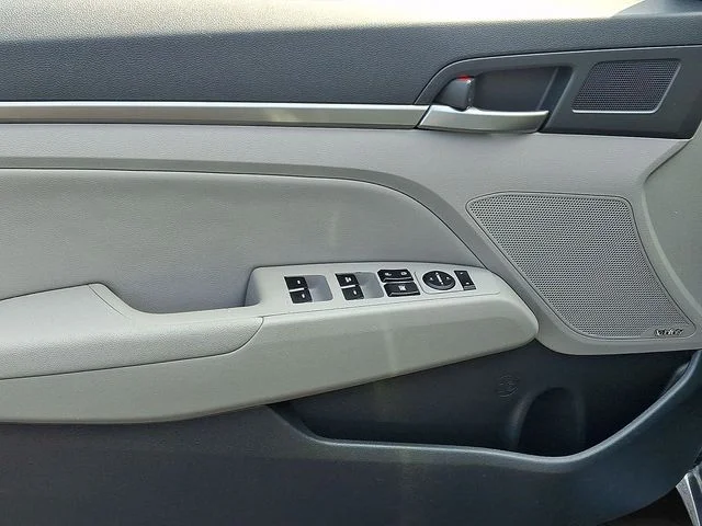 Used 2017 Gray Hyundai Limited image 12