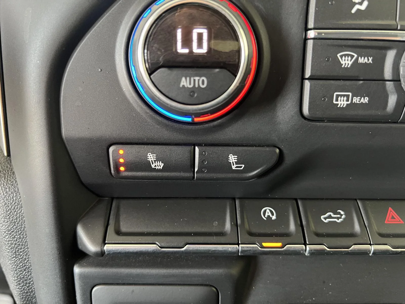 Used 2019 BLACK Chevrolet RST image 18