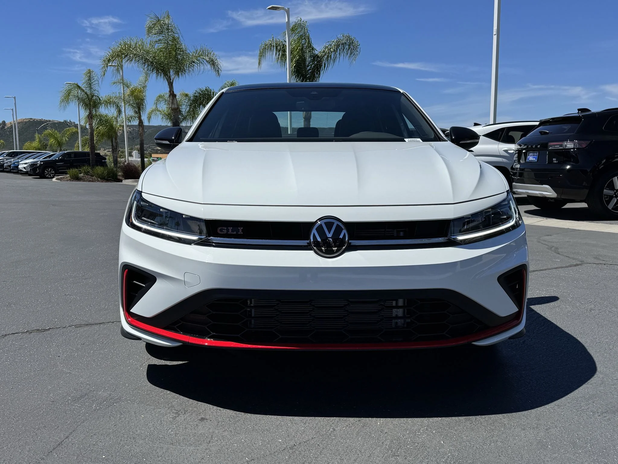 New 2026 Pure White w/Deep Black Roof Volkswagen Autobahn image 2