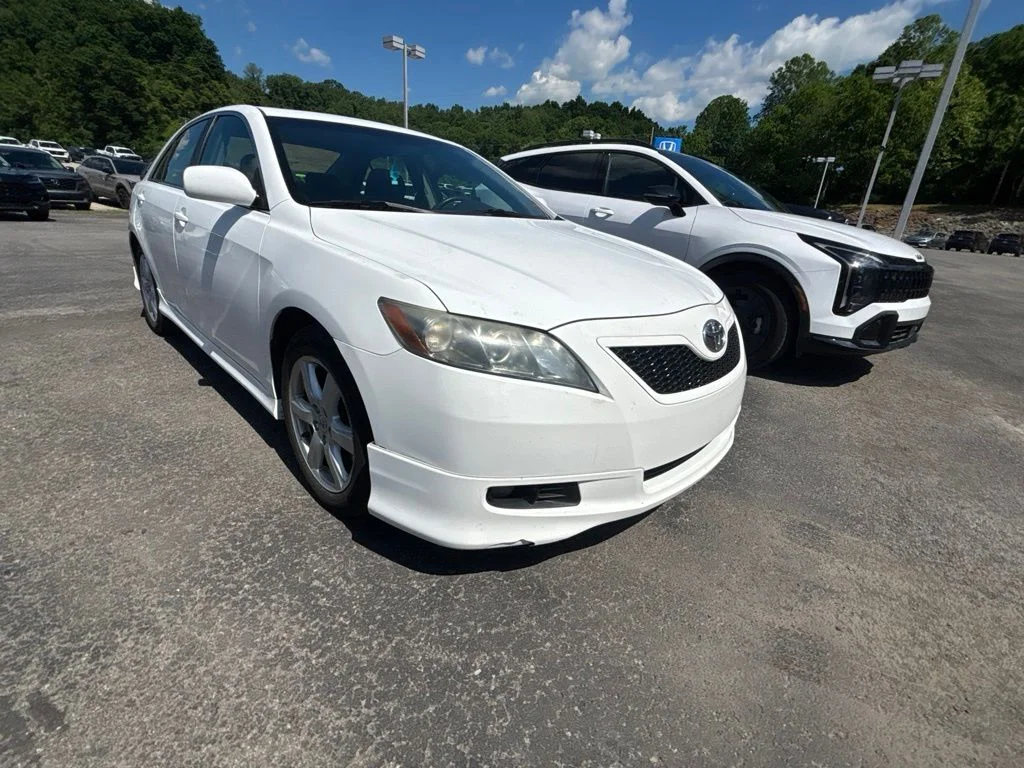 Used 2007  Toyota  image 1