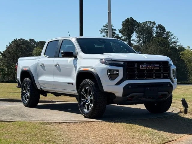 2024 GMC Canyon 4WD AT4 Crew Cab Short Box's photo