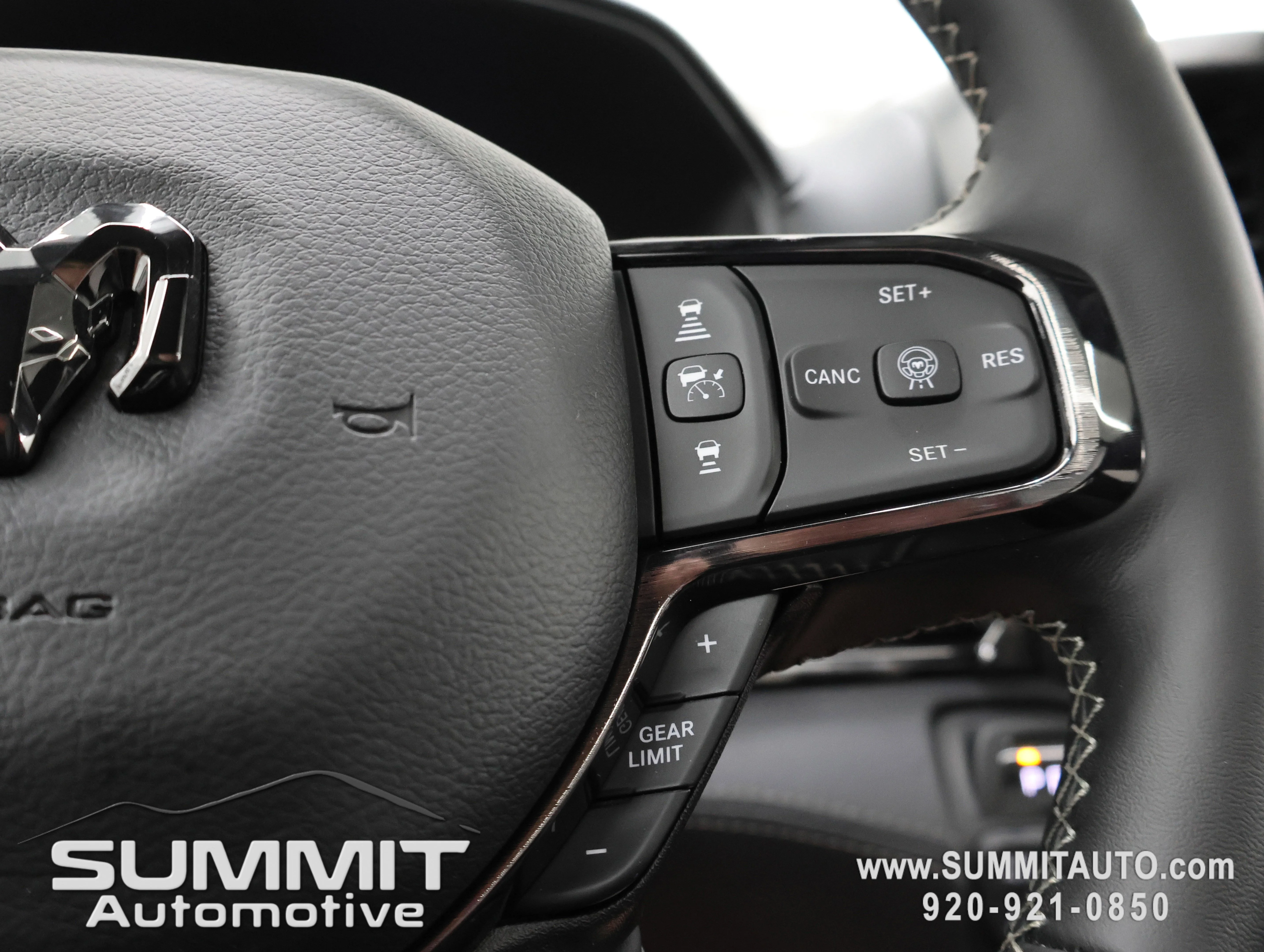 New 2026 Diamond Black Crystal Pearl-Coat Exterior Paint RAM Limited image 18