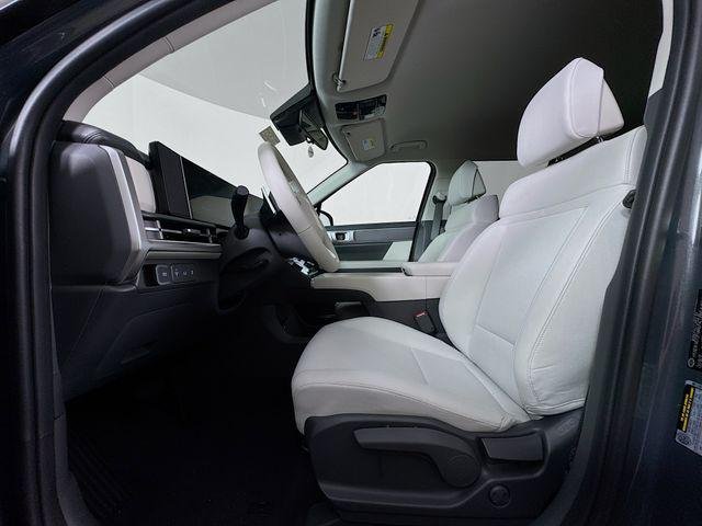 New 2026 Gray Hyundai SE image 31
