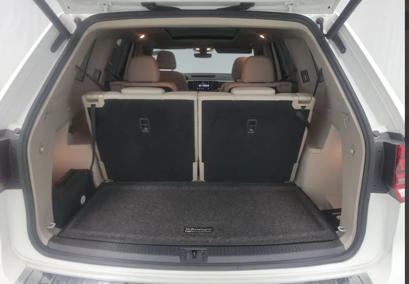 Used 2019 White Volkswagen 2.0T SE w/Technology image 8