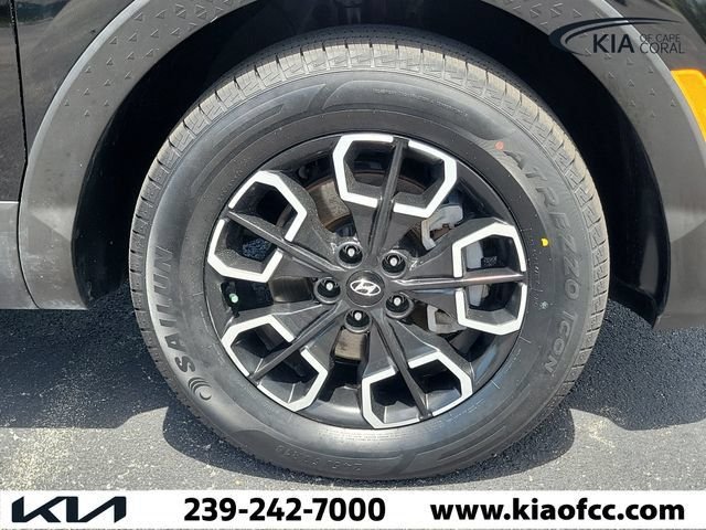 Used 2022 Phantom Black Hyundai SEL image 6
