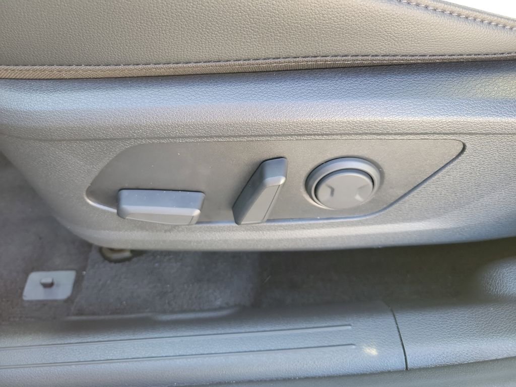 New 2026 Gray Kia EX image 25