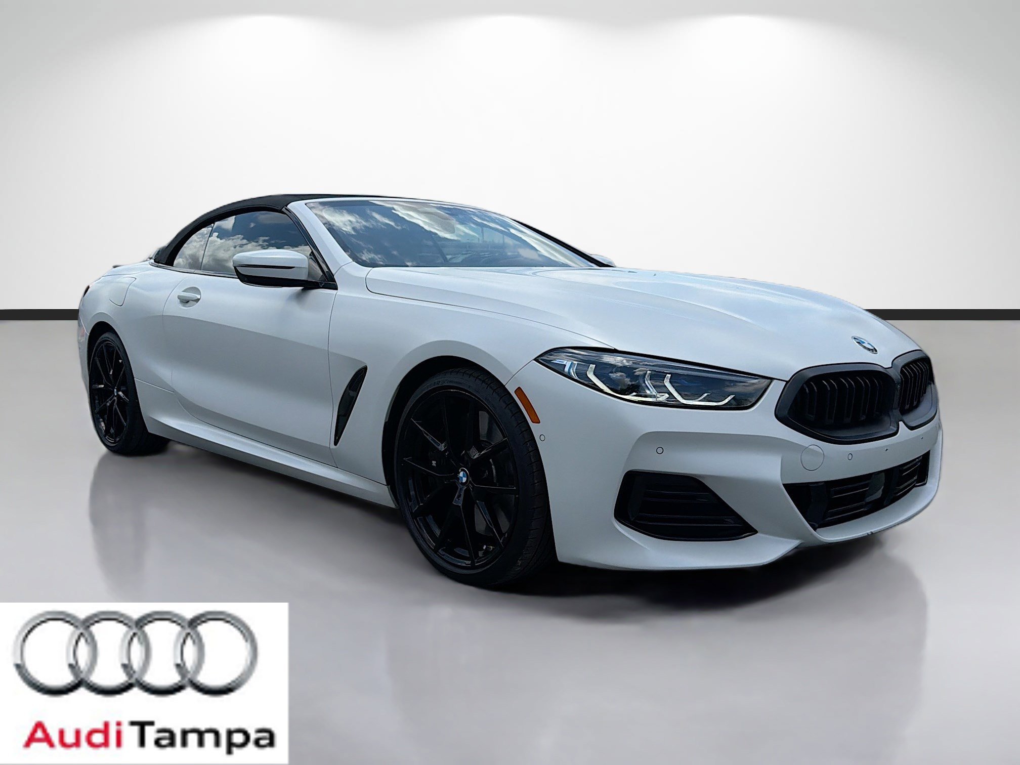 2023 BMW 8 Series 840i xDrive Convertible's photo
