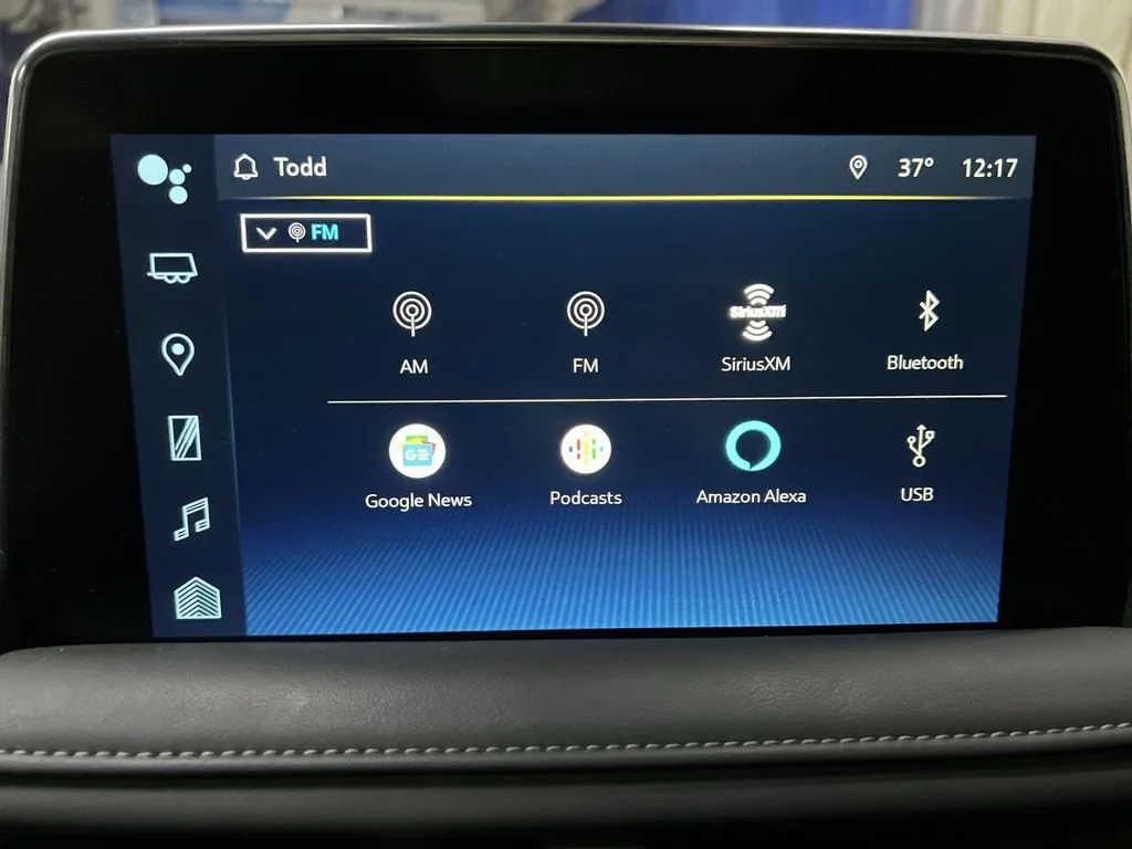 2023 Chevrolet Suburban Z71 - Photo 12