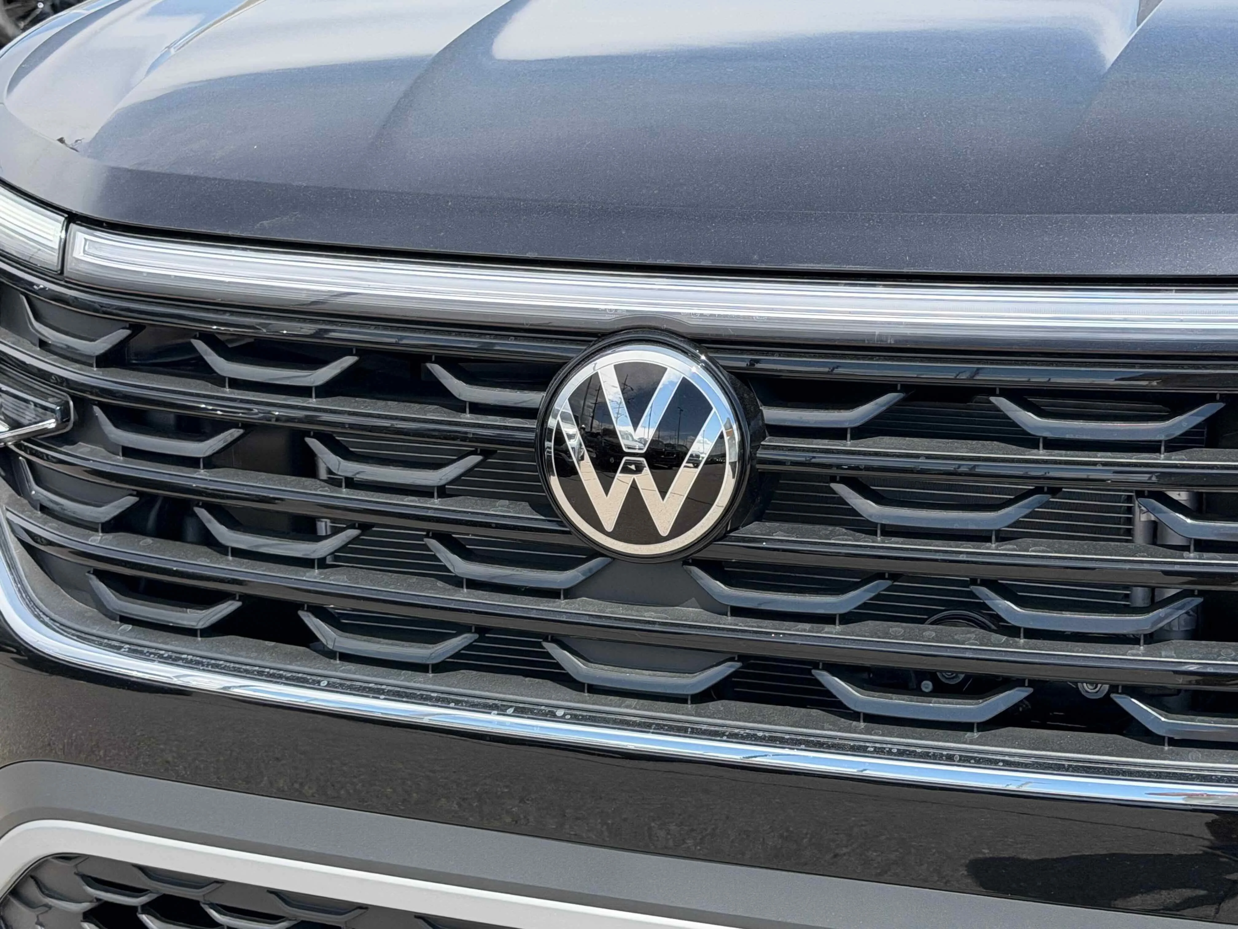 New 2026 Deep Black Volkswagen 2.0T SE w/Technology image 11