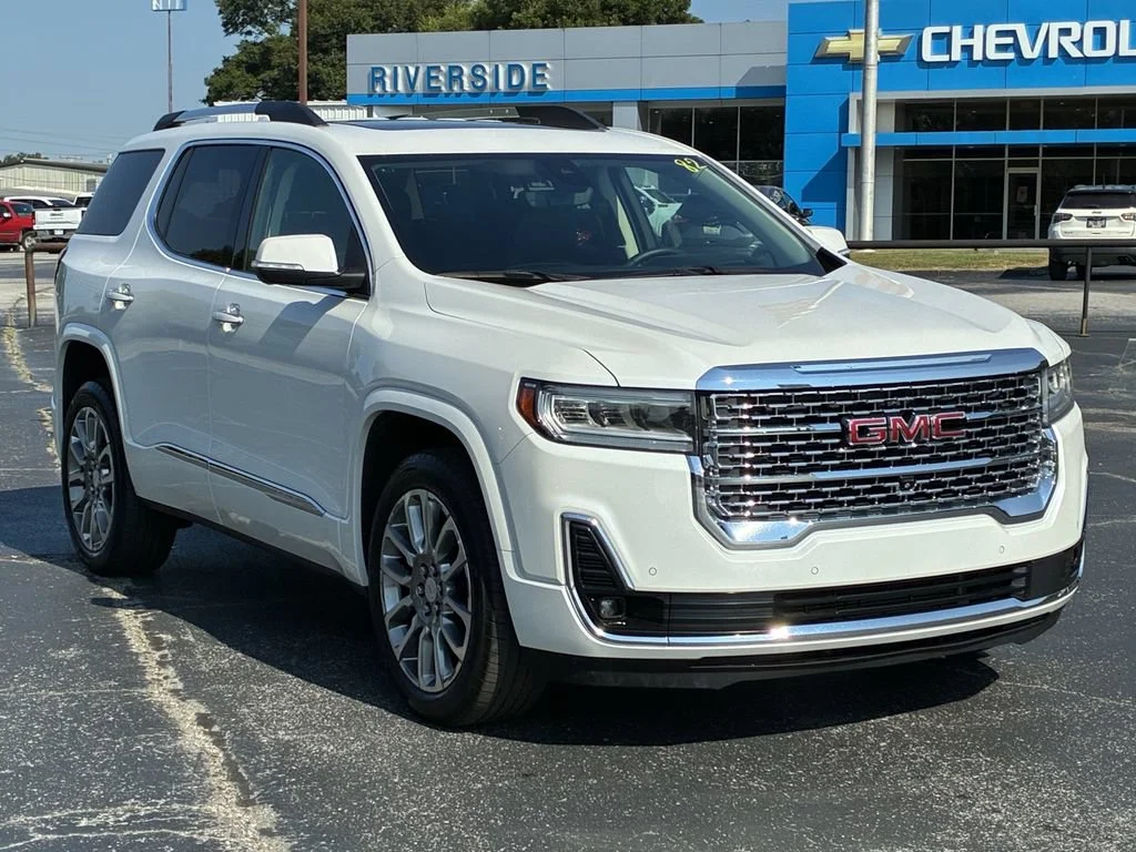 Used 2023 WHITE FROST TRICOAT GMC Denali image 4