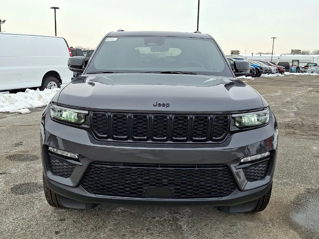 New 2025 Baltic Gray Metallic Clear-Coat Exterior Paint Jeep Limited image 2