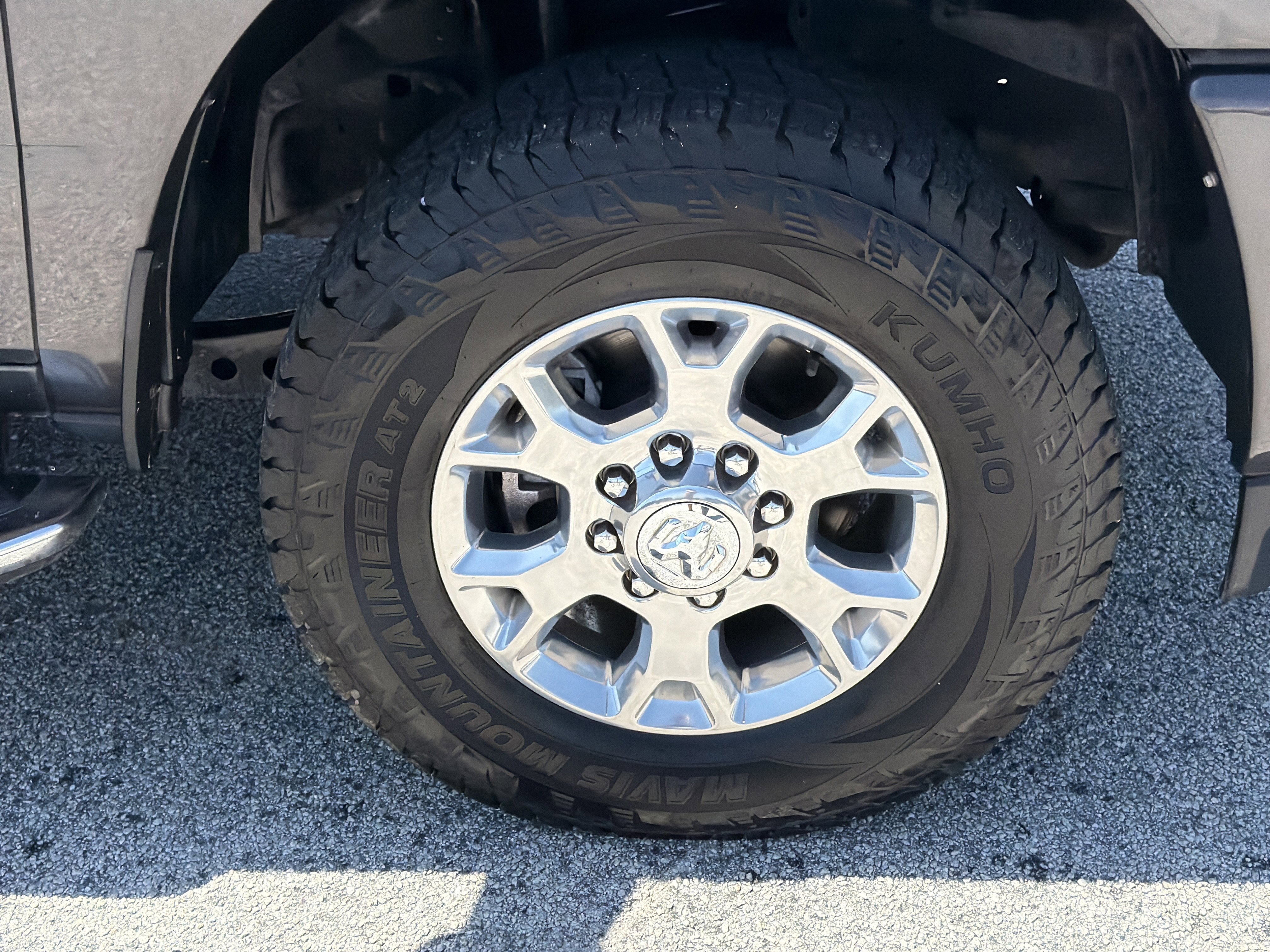 Used 2024 Granite Crystal Metallic Clearcoat Ram Laramie image 13