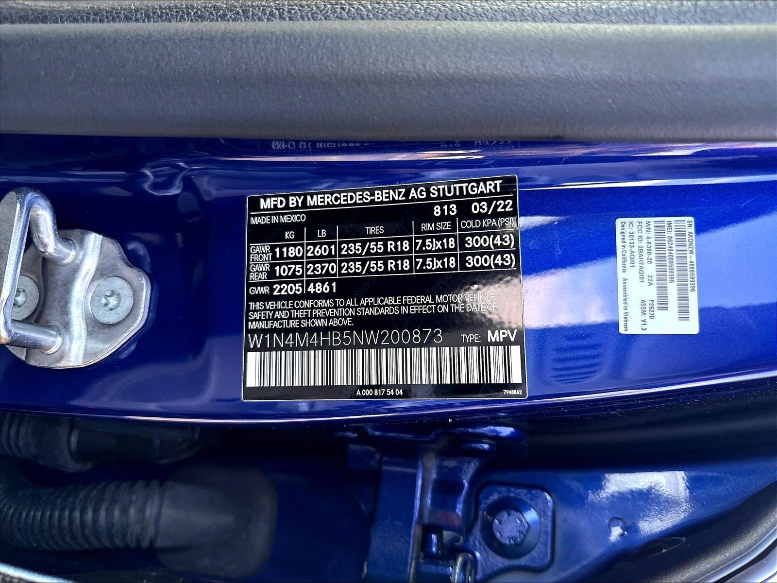 Used 2022 Galaxy Blue Metallic Mercedes-Benz GLB 250 image 21