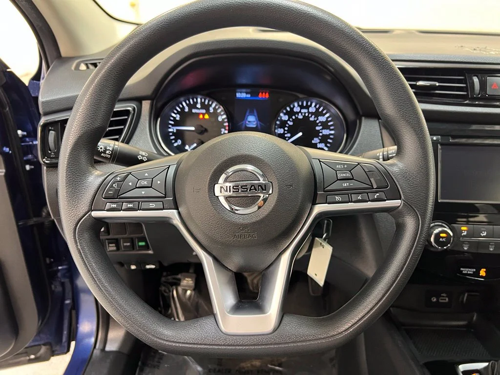 Used 2022 Blue Nissan S image 20