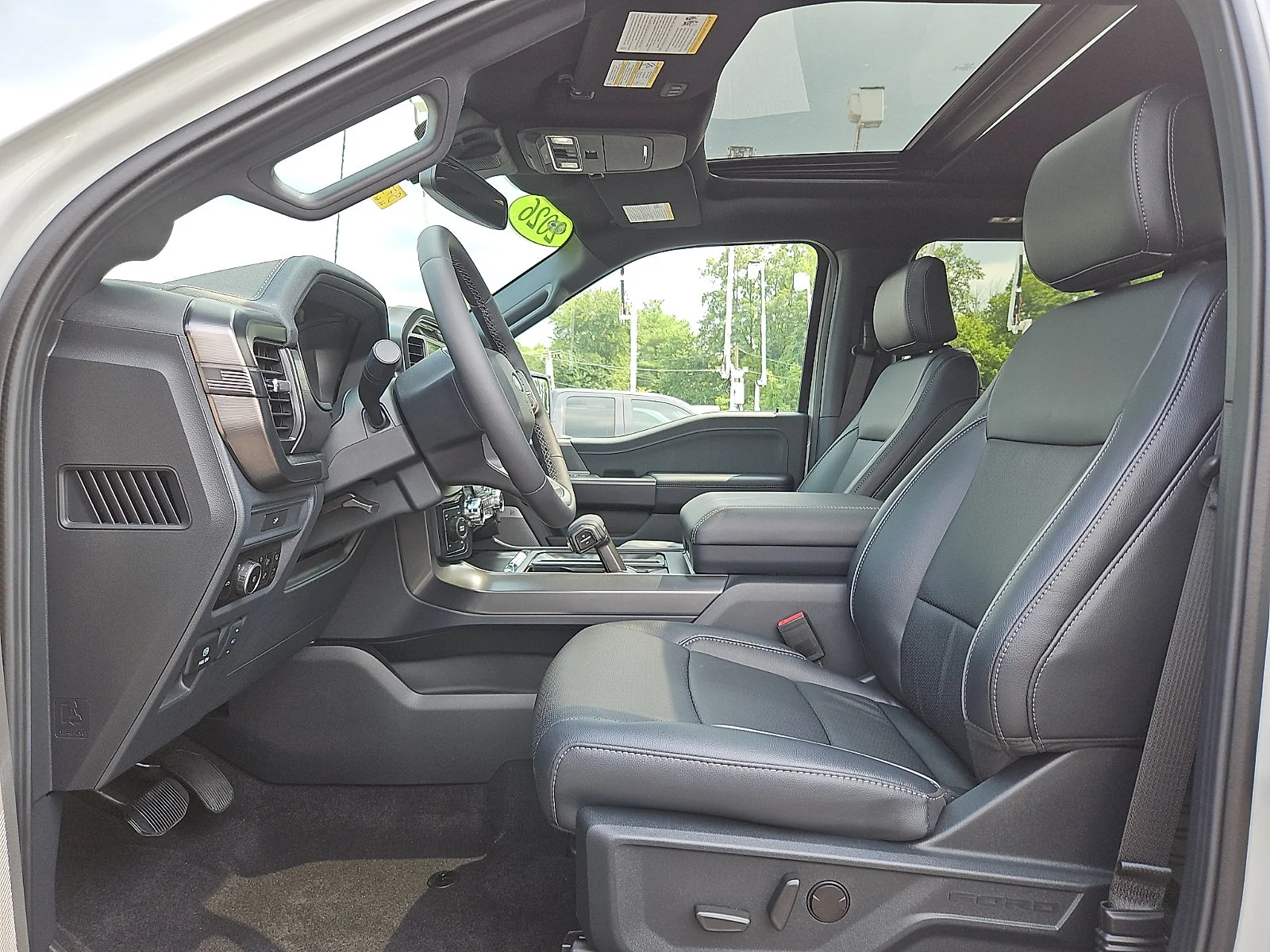 Used 2026 Carbonized Gray Metallic   M7 Ford LARIAT image 13