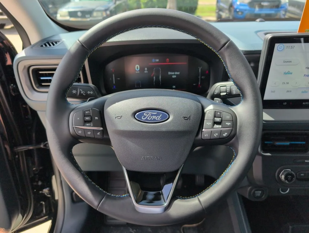 New 2026 Black Ford Lobo Standard image 33
