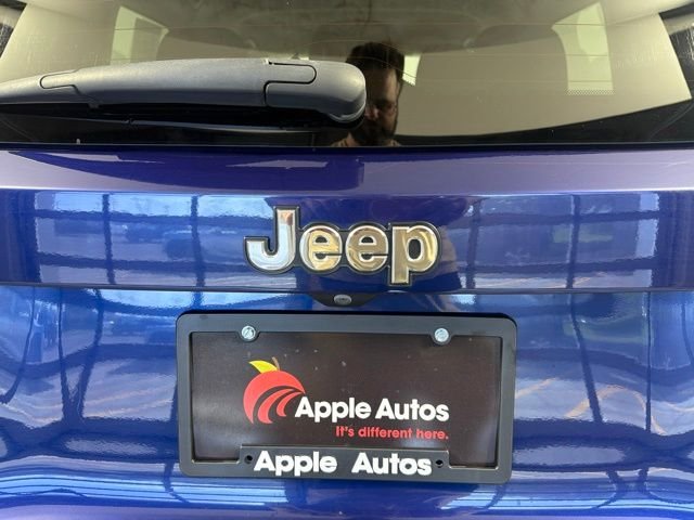 Certified Used 2021 Blue Jeep Latitude image 9