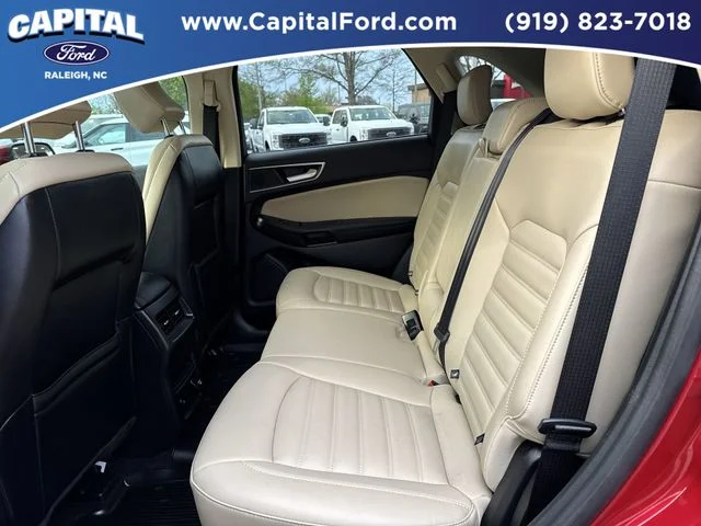 Used 2022 Red Ford SEL image 19