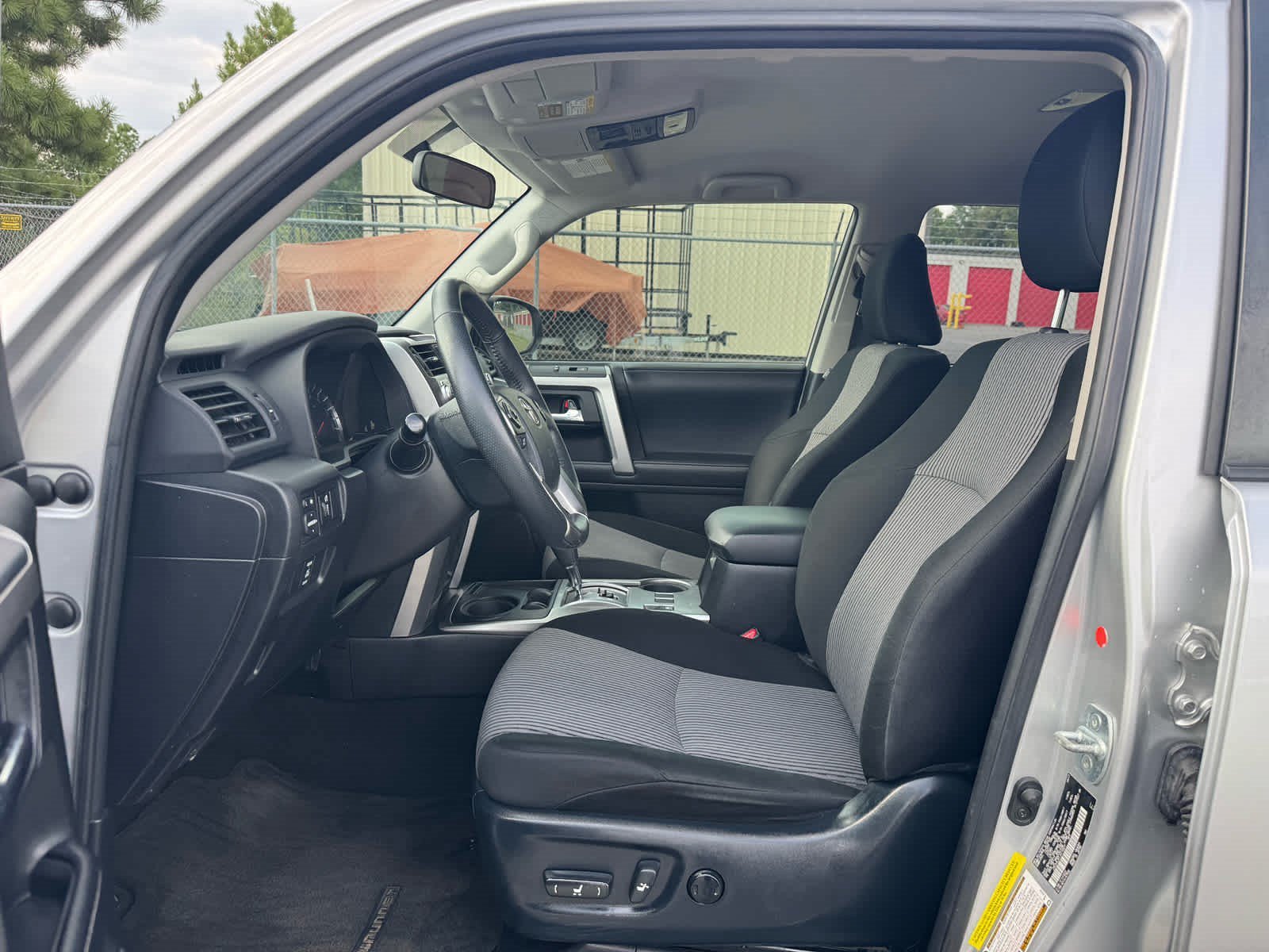Used 2018 Classic Silver Metallic Toyota SR5 image 3