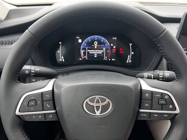New 2026 Ruby Flare Pearl <sup>1</sup> Toyota  XLE image 20