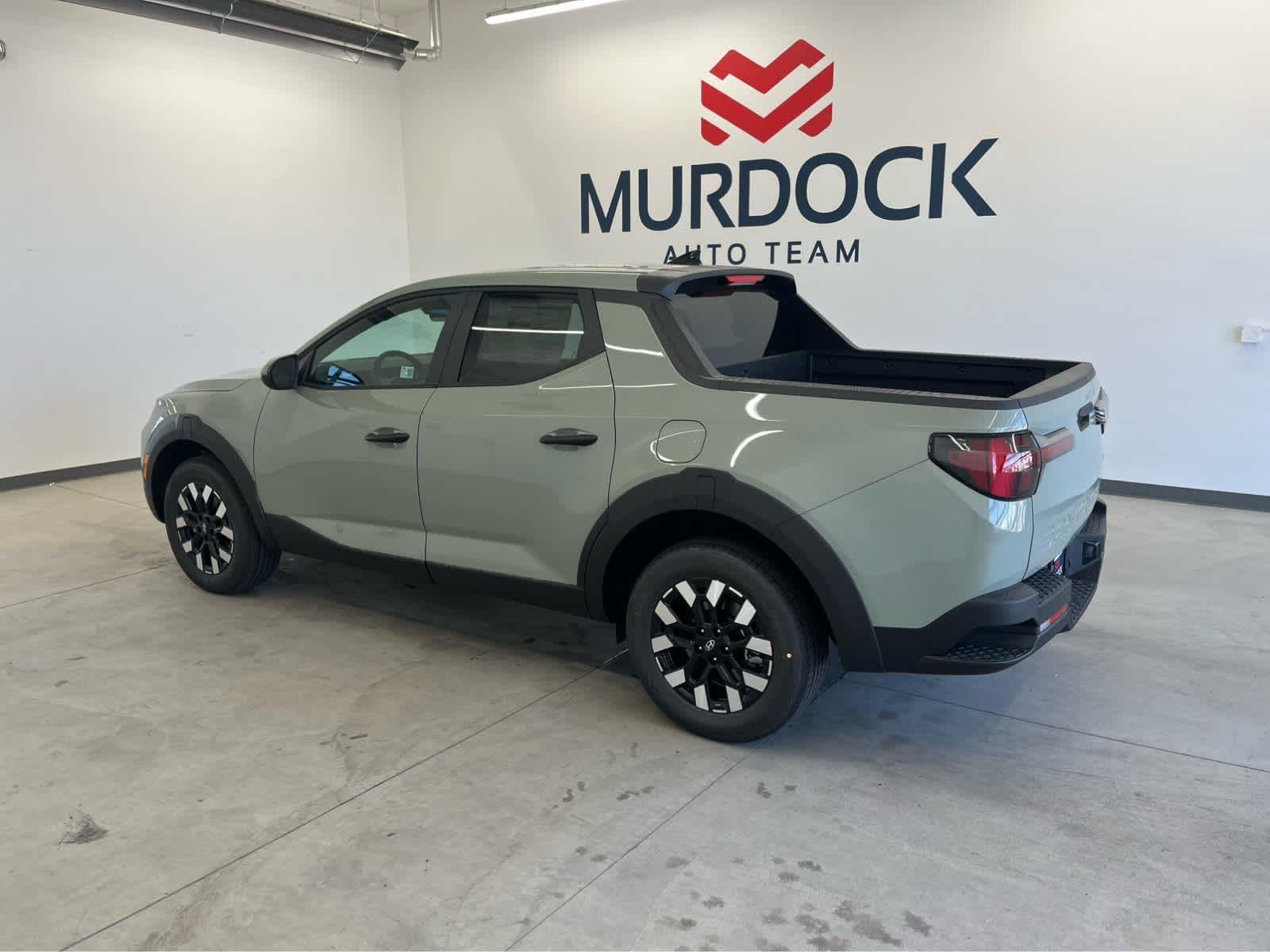 Used 2025 Sage Gray Hyundai SE image 9