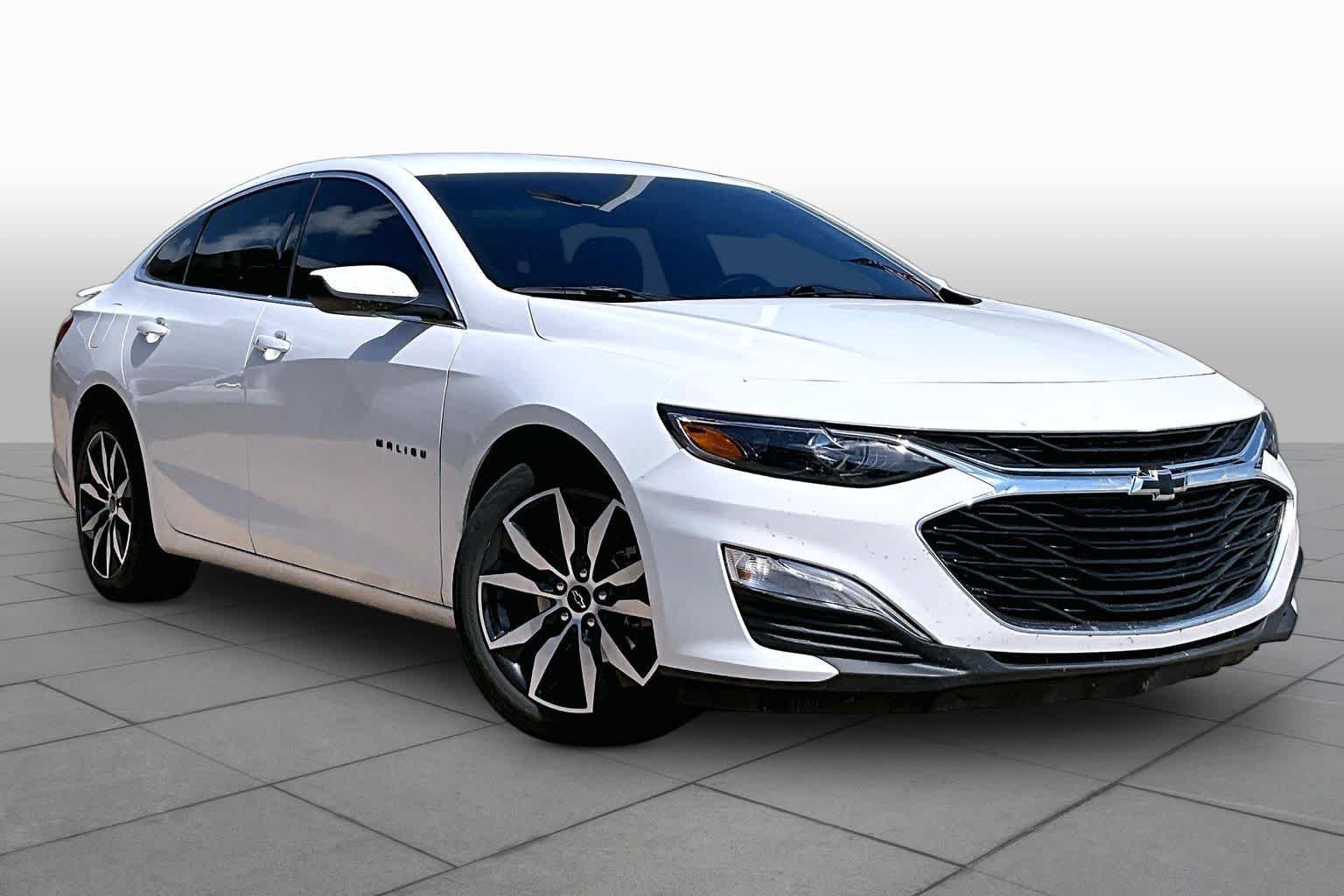 Used 2024 Summit White Chevrolet RS image 2
