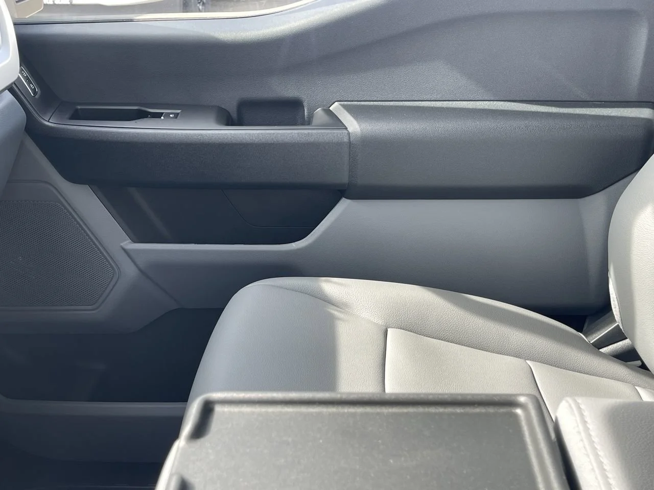 New 2024 Oxford White Ford XL image 21
