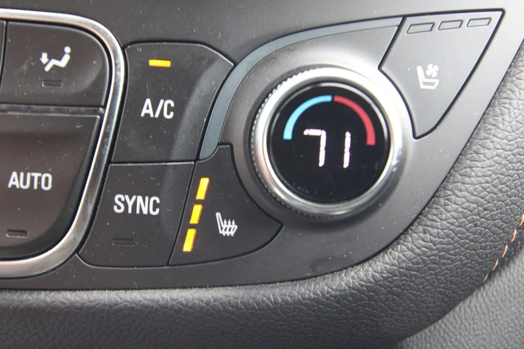 Used 2019 Cajun Red Tintcoat Chevrolet Premier image 30
