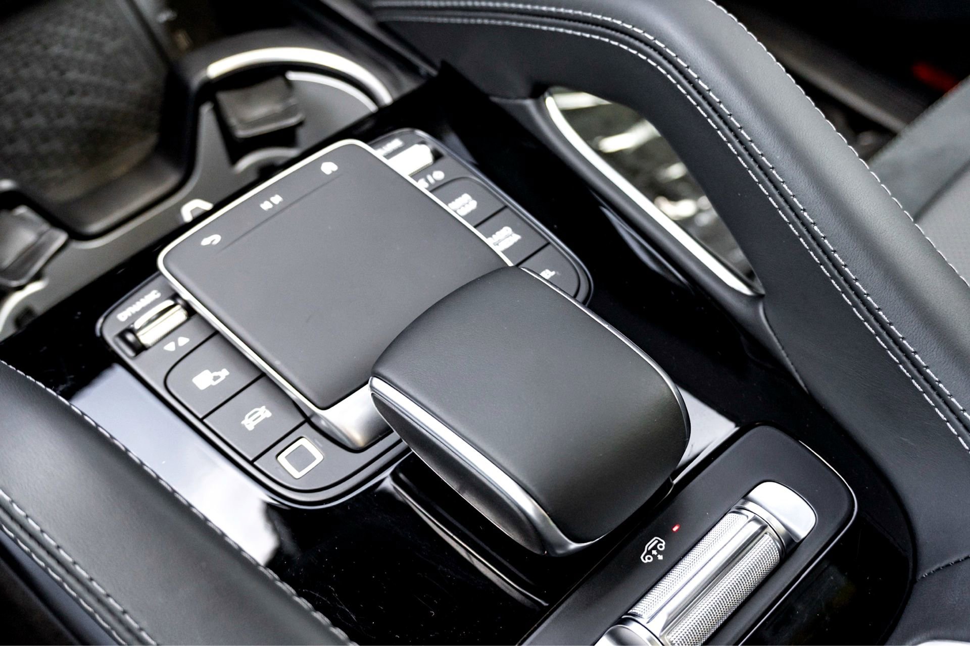 New 2025 MANUFAKTUR Alpine Grey Mercedes-Benz AMG® GLE 63 S 4MATIC+ SUV image 17
