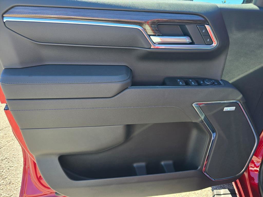 New 2026 RADIANT RED TINTCOAT Chevrolet LT Trail Boss image 9