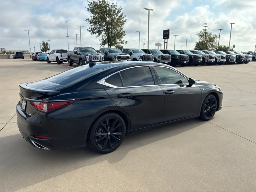 Used 2022 Black Lexus F SPORT image 4