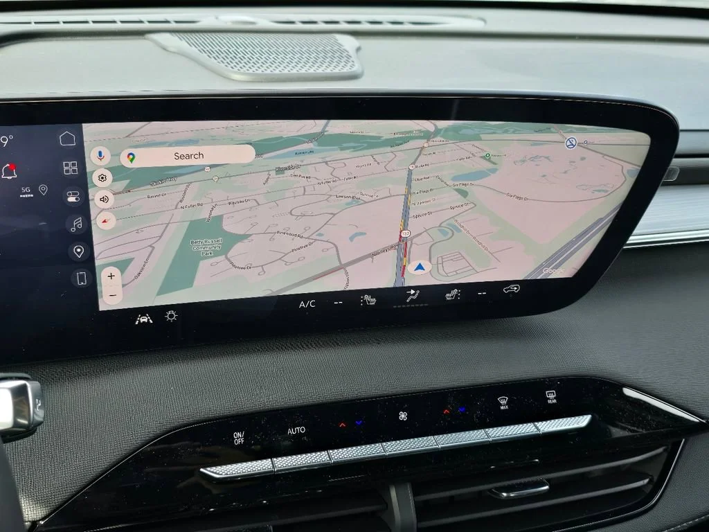 New 2026 Summit White Buick Preferred image 22