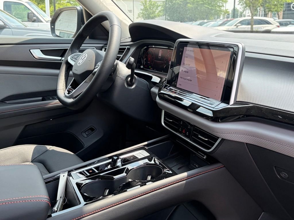 New 2026 Deep Black Pearl Volkswagen 2.0T Peak Edition image 18