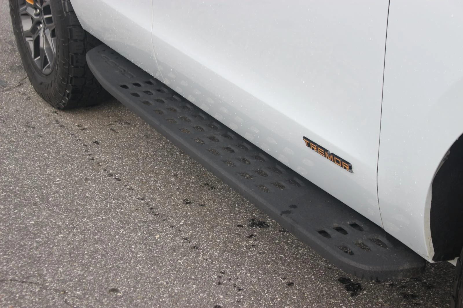 Used 2025 White Ford Tremor image 10