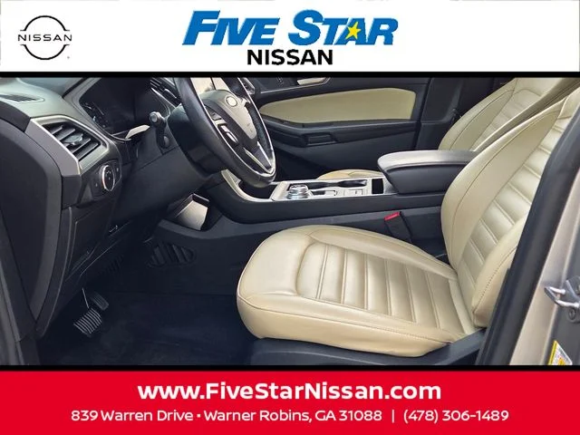 Used 2023 Silver Ford SEL image 5