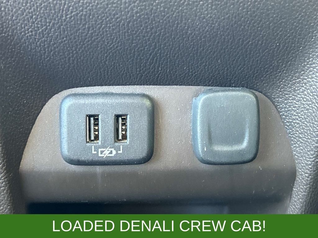 Used 2022 White GMC Denali image 19
