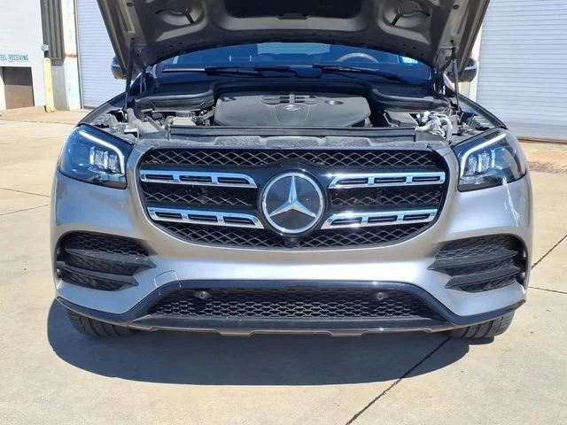Used 2022 Silver Mercedes-Benz 4MATIC® image 27