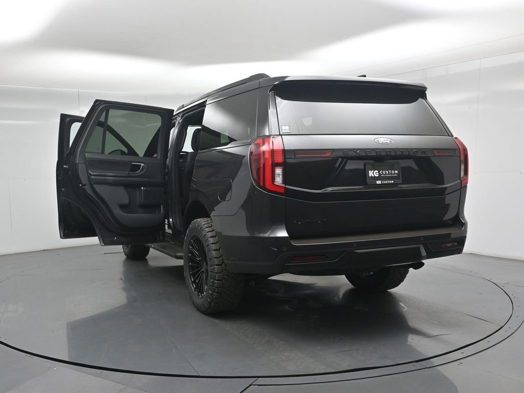 New 2026 Dark Matter Gray Metallic Ford Platinum image 31