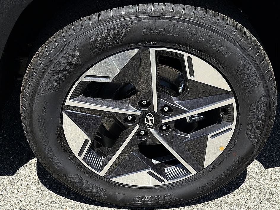 New 2026 Phantom Black Hyundai SEL AWD image 5