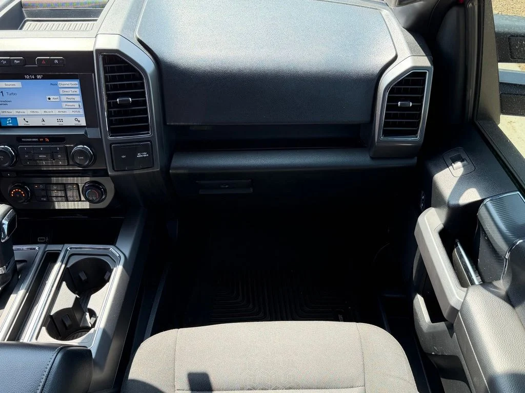 Used 2018 Red Ford XLT image 11