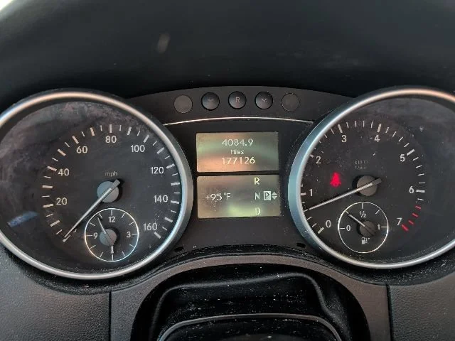 Used 2011  Mercedes-Benz ML 350 image 37