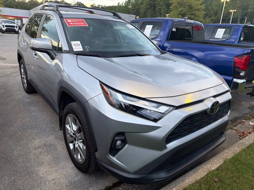 Used 2024 Silver Toyota XLE Premium image 4