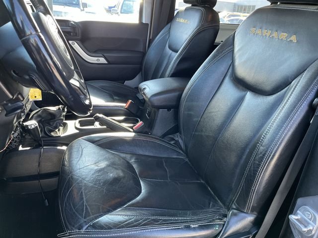 Used 2014 Gray Jeep Sahara image 15
