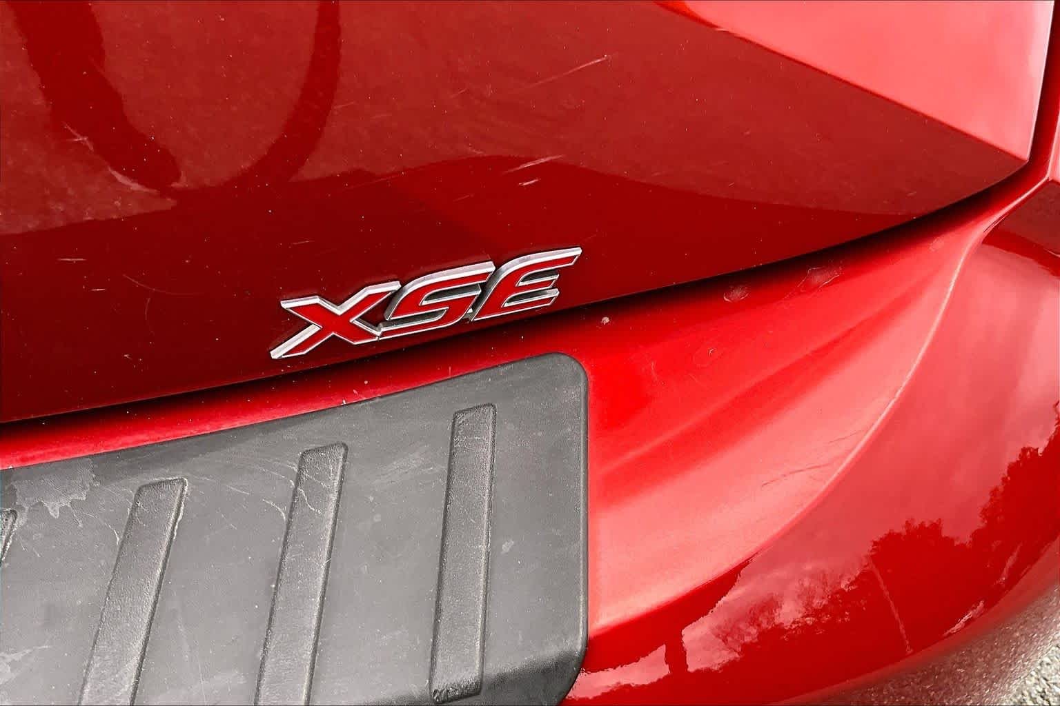 Used 2019 Smoked Paprika Metallic Toyota XSE image 10