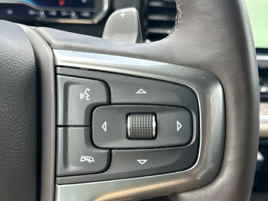 Used 2025 Red Chevrolet LTZ image 25
