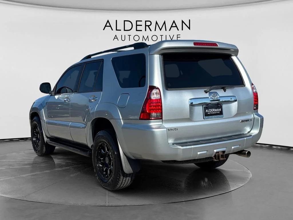 Used 2008 Silver Toyota SR5 image 3