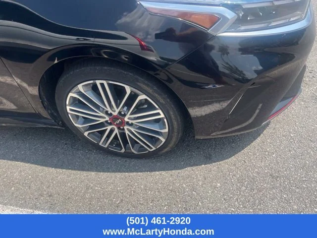 Used 2022 Aurora Black Kia GT image 4