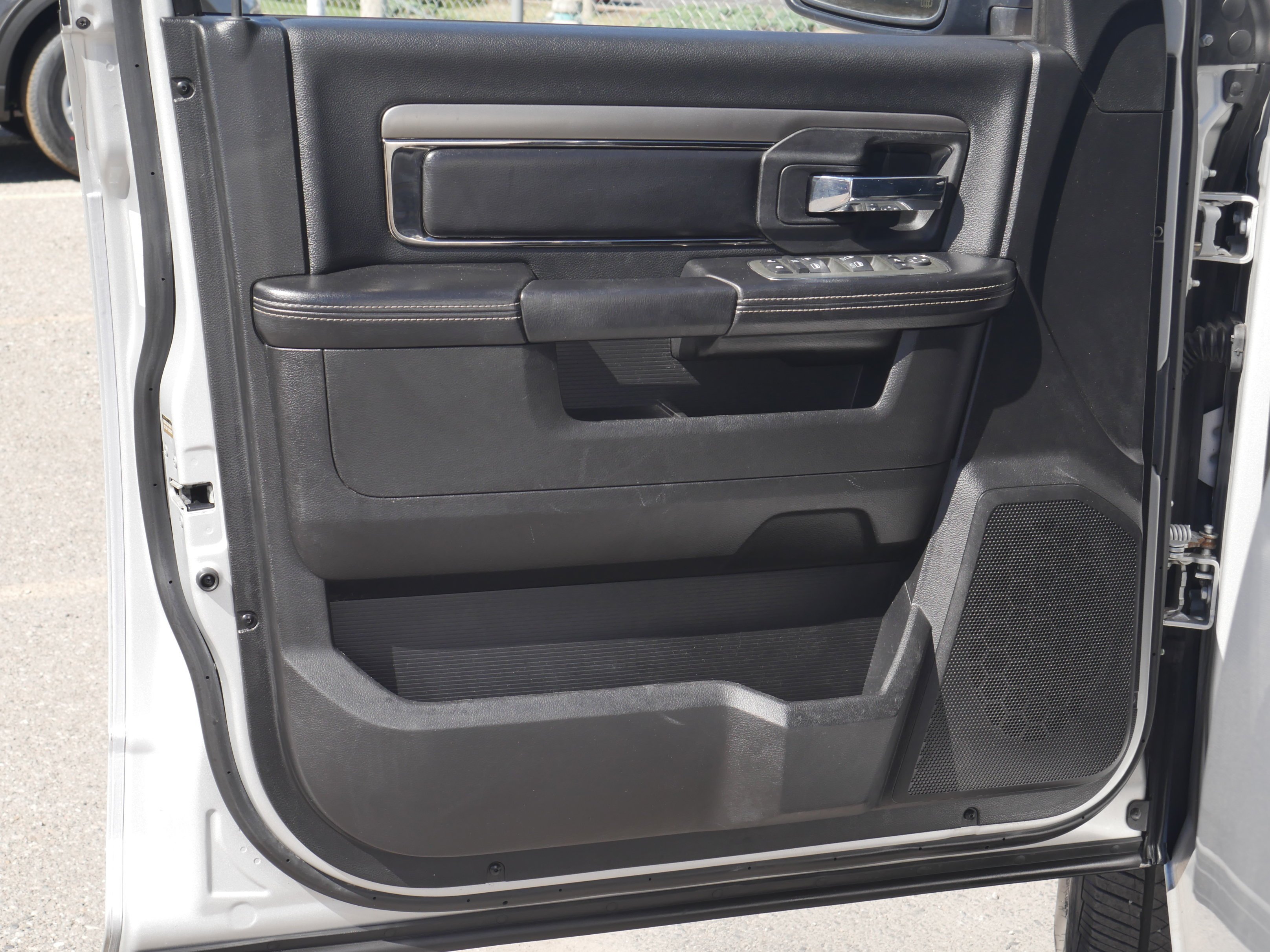 Used 2013 Bright Silver Clearcoat Metallic Ram Sport image 31